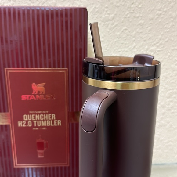 Chocolate Gold Quencher H2.0 FlowState Tumbler | 40 OZ - Picture 5 of 9